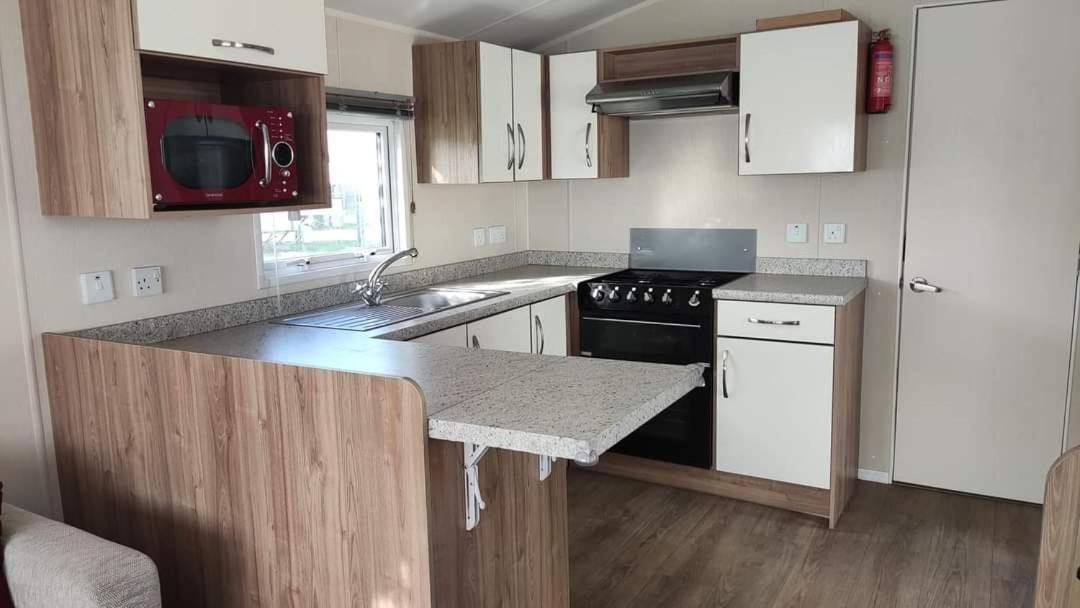 Vila 6 Berth On John Fowlers Berrow Exteriér fotografie
